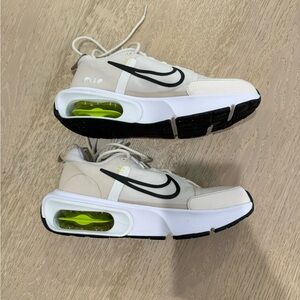 Nike women’s air max